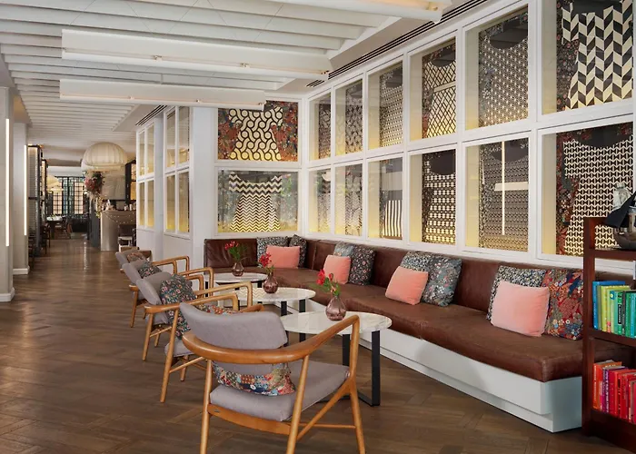 H10 Universitat Barcelona